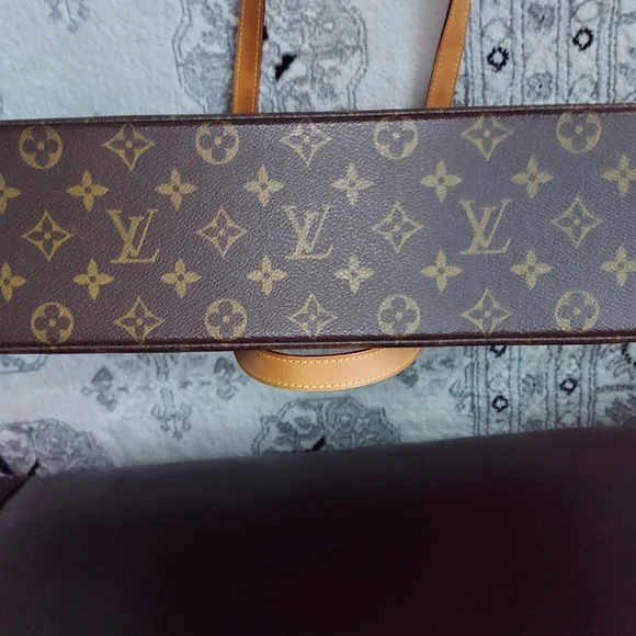 Louis Vuitton Monogram Luco Tote - Picture 3 of 16